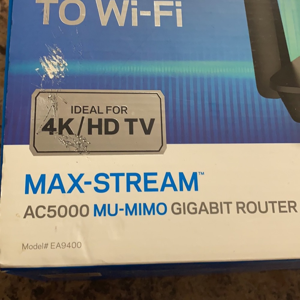 LINKSYS Max-Stream with MU-MIMO Technology Router - Picture 3 of 11